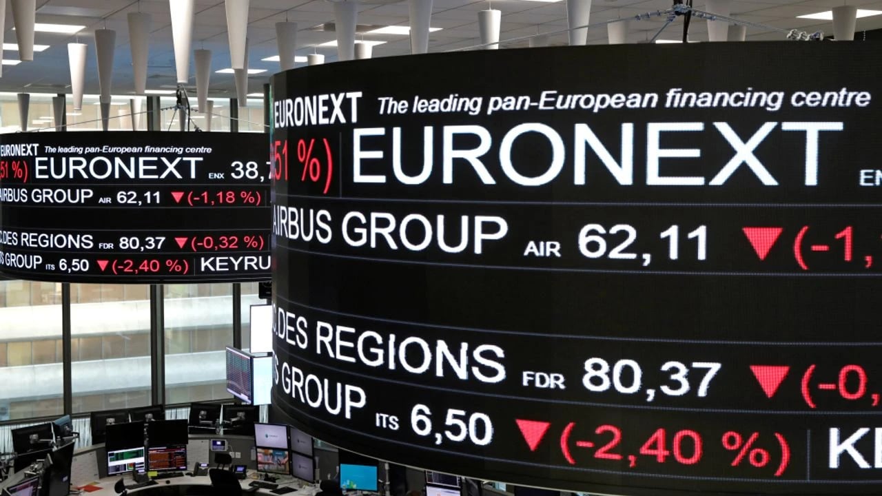 Avrupa Borsaları İngiltere Hariç Düşüşte: Bilançolar İzleniyor